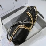 CHANEL-19-HANDBAG-.png