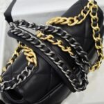 CHANEL-19-HANDBAG-.png